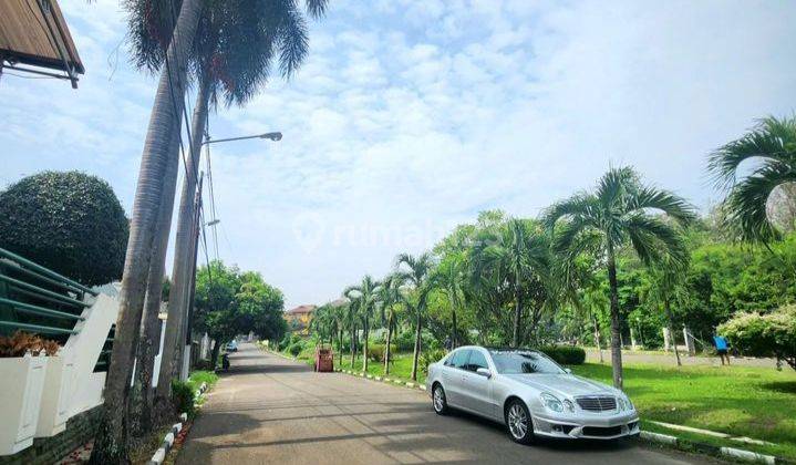 foto lainnya rumah 2 lantai di dalam