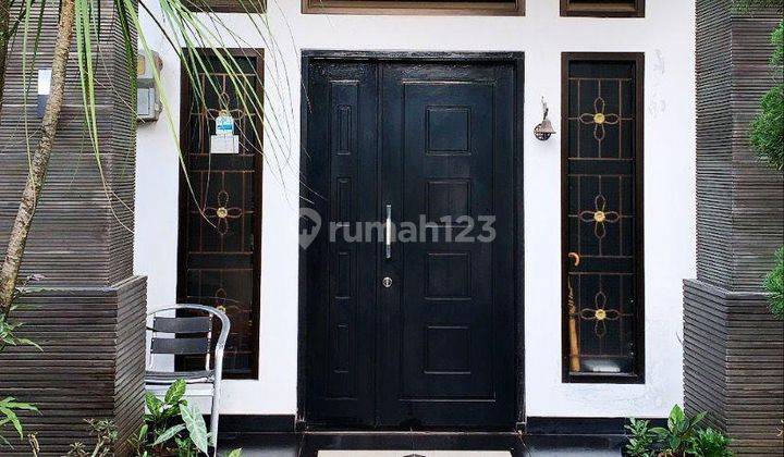 foto lainnya rumah 2 lantai hoek di