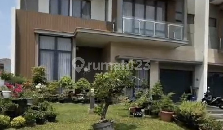 Rumah Mewah 2 Lantai di Kota Wisata Cibubur Rumah Mewah 2 Lantai di Kota Wisata Cibubur