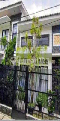 Rumah Cantik 2 Lantai Hoek Di Bambu Apus Jaktim