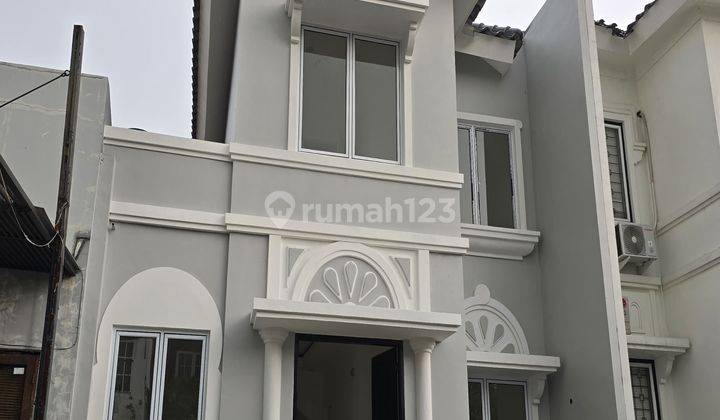 Rumah Cantik 2 Lantai Siap Huni Di Legenda Wisata Cibubur 1