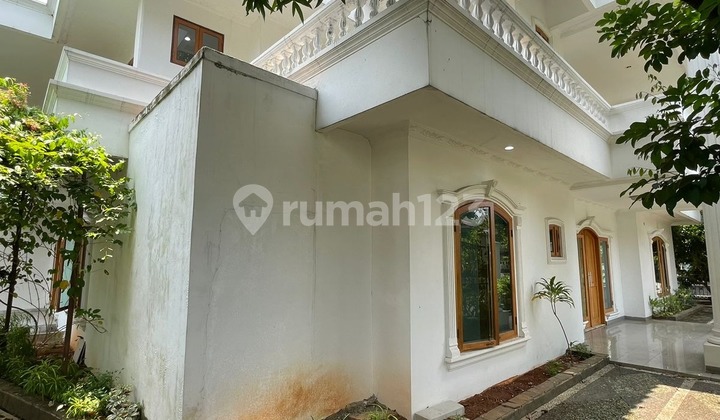 Two-story hook house in the Exclusive Housing Complex in Puri Cinere, Depok. 2