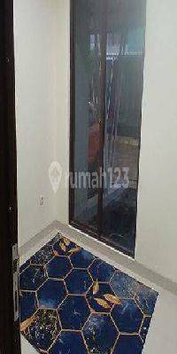 kamar tidur rumah 2 lantai dalam perumahan