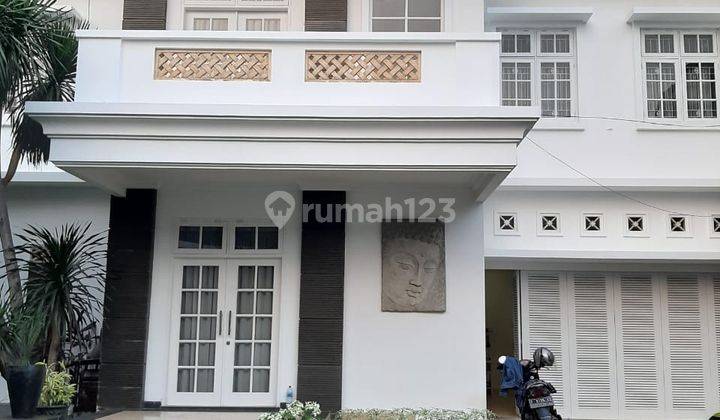 Rumah 2 Lantai Bagus Luas Di Puri Sriwedari, Harjamukti, Depok 2