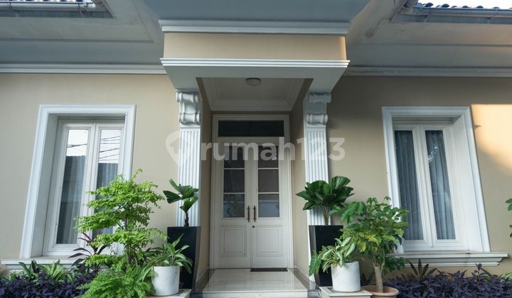 Rumah Cantik di Kemang lokasi strategis dan lingkungan Exclusive Rumah Cantik di Kemang lokasi strategis dan lingkungan Exclusive