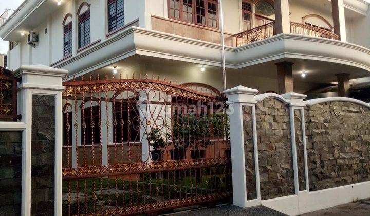 tampak depan rumah luas 2 lantai siap