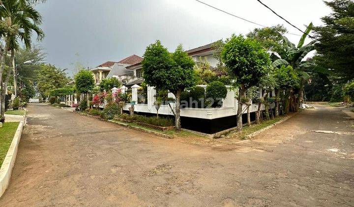 Rumah luas 2 lantai di dalam perumahan Megapolitan Cinere