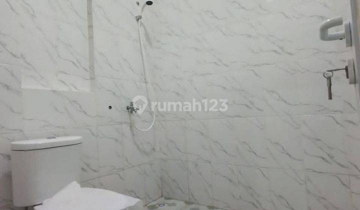 Rumah  2 Lantai Pondok Kelapa JakTim 2