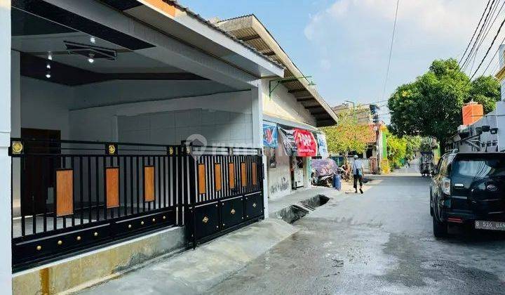 Rumah Bagus Siap Huni Baru Renovasi Lokasi Strategis Bekasi 2