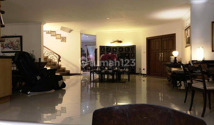 Dijual Cepat BU Rumah di S Parman Jakarta Barat 1