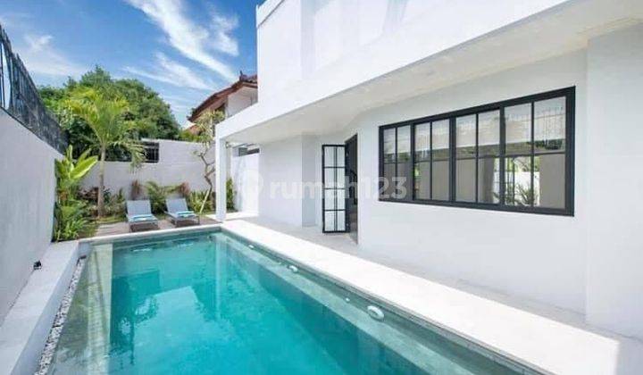 For sale contemporary modern villa located in Mertanadi Seminyak Badung Bali. 2