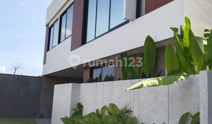Dijual Villa Exclusive One Gate System di Jalan Sekar Sari Sanur Bali.