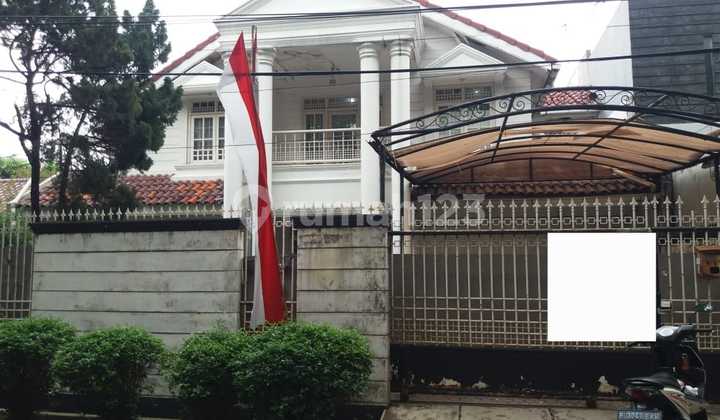 Spacious house in Bogor, negotiable price, 5+1 bedrooms, garden and fish pond. Spacious house in Bogor, negotiable price, 5+1 bedrooms, garden and fish pond.