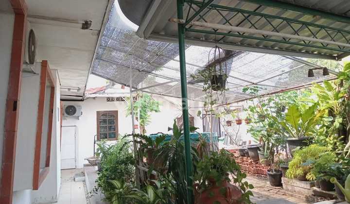 Rumah Besar dan Asri di Jatiwaringin JakTim Nego 2