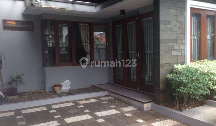 Rumah 2 lantai dimampang Jaksel dgn 4+1 Km dan 4+1 kamar mandi , kondisi bagus 2