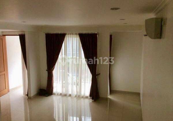 Townhouse 2 Lantai Shm Kondisi Bagus Lokasi Strategis 1