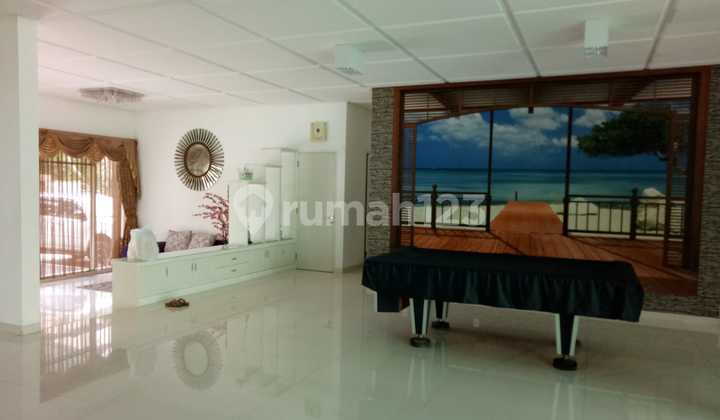 Rumah 2 Lantai Dengan Berbagai Fasilitas Lokasi Perkotaan 