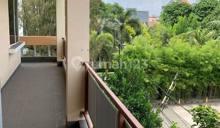 House in a Good and Strategic Location Everywhere