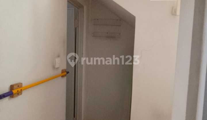 Vanya Park House Still New Ready to Occupy Suitable for Young Couples Vanya Park House Still New Ready to Occupy Suitable for Young Couples