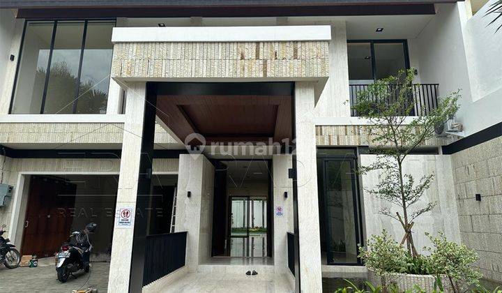 Rumah Baru Mewah Dijual di Kemang, Jaksel, Siap Huni 1