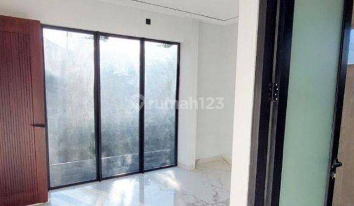 Dijual Rumah Baru Gress Modern Minimalist Pakuwon Indah  2