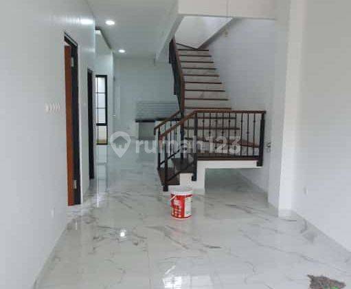 Rumah Modern Minimalis 2 Lantai, Siap Huni, Baru Selesai Renovasi di Taman Udayana Sentul City Bogor 2