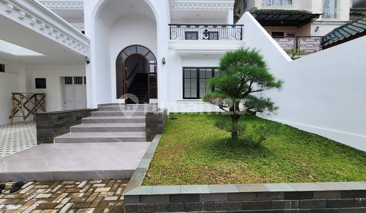 Rumah Mewah 2 Lantai Dengan Private Pool SHM Di Cluster Bukit Golf Hijau Sentul City Bogor 2