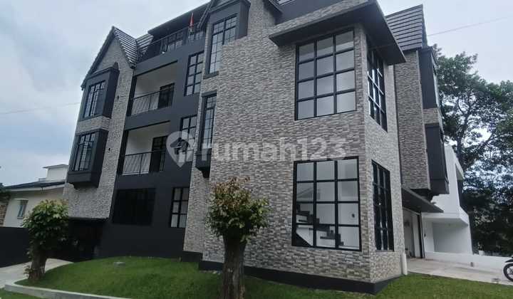 Rumah Mewah Hook Dengan View Pegunungan Di Cluster Parahyangan Golf Sentul City Bogor Rumah Mewah Hook Dengan View Pegunungan Di Cluster Parahyangan Golf Sentul City Bogor