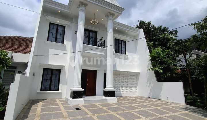 Rumah dengan Rooftop dan Private Pool SHM di Cluster Taman Pasadena Sentul City Bogor 2