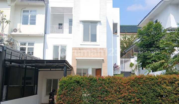 Rumah Bagus Siap Huni SHM di Cluster Bukit Golf Hijau Sentul City Bogor Rumah Bagus Siap Huni SHM di Cluster Bukit Golf Hijau Sentul City Bogor