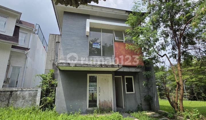 Rumah 2 Lantai Butuh Renovasi Depan Taman SHM Dekat ke Pintu Tol di Cluster Equator Sentul City Bogor 1
