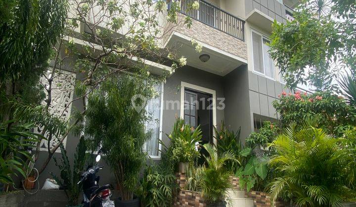 Rumah 3 Lantai Dengan View 360 Derajat Siap Huni Dengan Private Pool, Shm, Di Cluster Bali Hill Sentul City Bogor 1