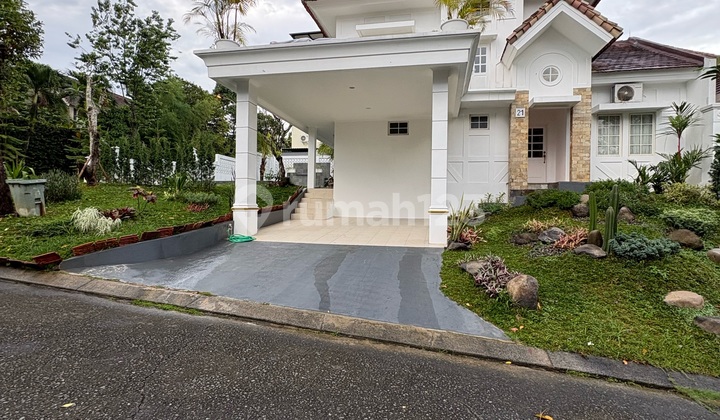 Rumah Hook Nuansa Villa dengan Private Pool SHM Dekat ke Pintu Tol di Cluster England Park Sentul City Bogor Rumah Hook Nuansa Villa dengan Private Pool SHM Dekat ke Pintu Tol di Cluster England Park Sentul City Bogor