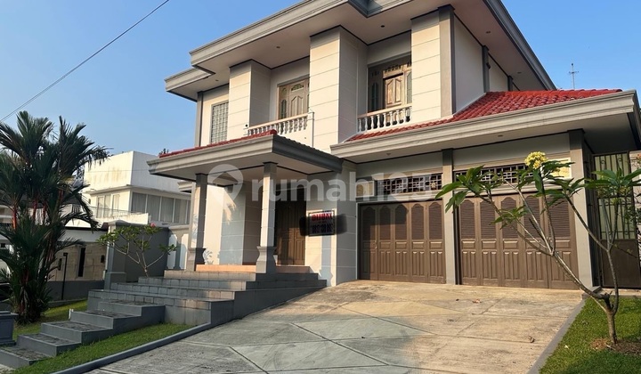 Rumah 2 Lantai Siap Huni Dekat Ke Danau Shm Di Cluster Mediterania Golf Hill Sentul City Bogor