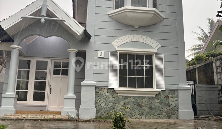 Rumah 2 Lantai Dekat dengan Pintu Tol dan Commercial Area SHM di Cluster Country Wood Sentul City Bogor