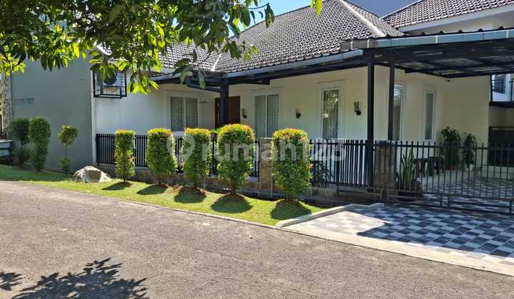 Rumah Bagus Hoek 2 Lantai Siap Huni Shm Di Cluster Taman Legian Sentul City Bogor 1