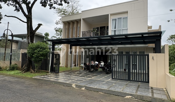 Rumah Mewah dengan Backyard Luas View Gunung Salak Furnish di Cluster Bukit Golf Hijau Sentul City Bogor 2