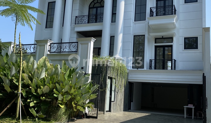 Rumah Mewah Bergaya Classic Dengan Private Pool Shm Dekat Ke Pintu Tol Di Cluster Sierra Madre Sentul City Bogor 1