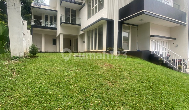 Ready-to-Occupy Corner House with Spacious Rooms, PPJB, Close to Toll Gate Entrance in Hilltop Cluster. Sentul City. Bogor.