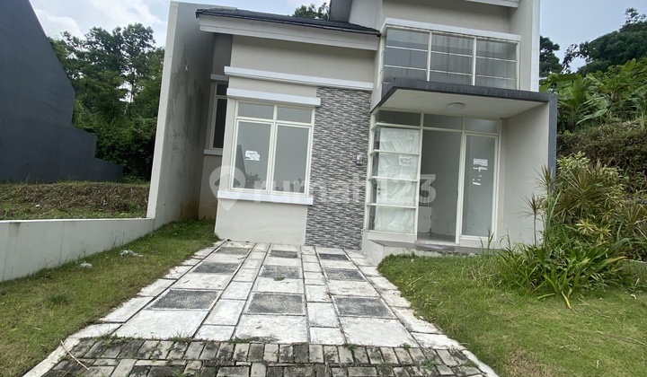 Rumah Hook Siap Huni View Gunung Pancar PPJB di Cluster Terrace Hill Sentul City Bogor 2