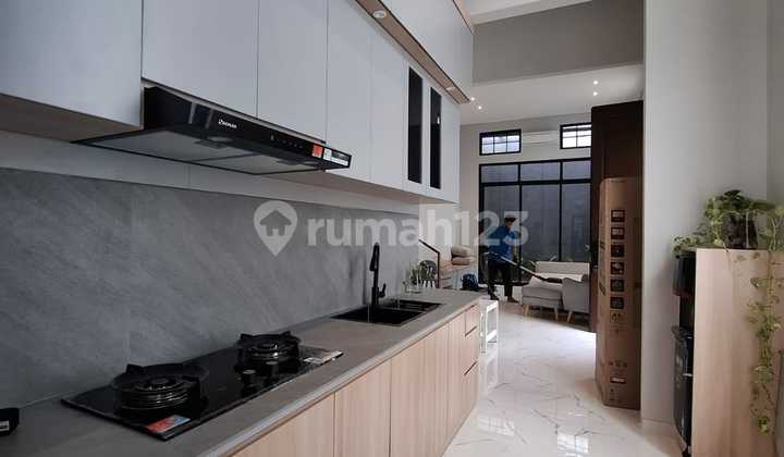 Modern Ready-to-Occupy House with Private Pool Near Toll Gate in Taman Yunani Cluster, Sentul City 2