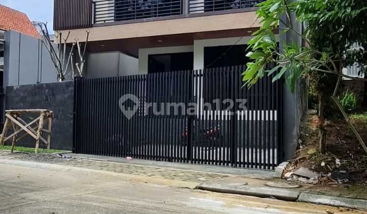 Rumah 2 Lantai Dengan View Gunung Dan Sungai Shgb Di Cluster Santorini Sentul City Bogor 2