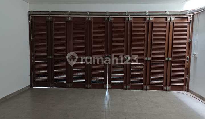 Rumah 2 Lantai Siap Huni Dengan Private Pool Shm Dekat Ke Pintu Tol Di Cluster Hilltop Sentul City Bogor 2