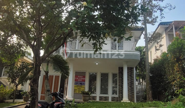 Rumah Bagus Sudah Direnovasi Dengan Kamar Tidur Yang Banyak, SHM, 2 Lantai Di Cluster Bukit Golf Hijau Sentul City Bogor