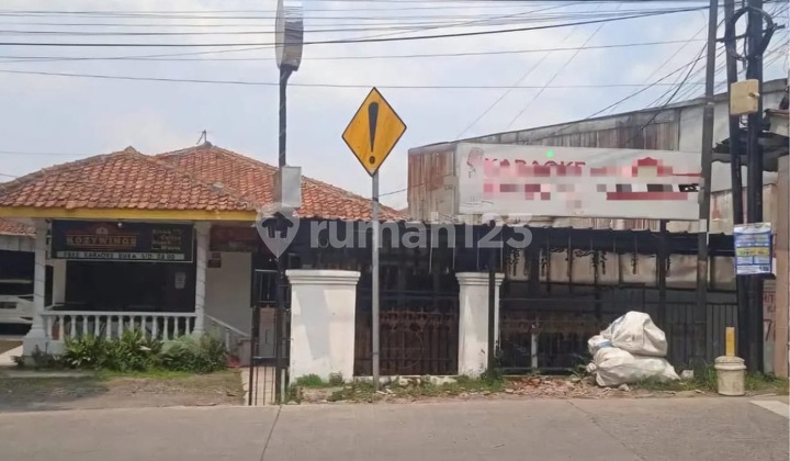 Rumah dengan Lokasi Strategis di Pinggir Jalan Raya Cocok Jadi Tempat Usaha SHM di Jalan Raya Ciomas Bogor Rumah dengan Lokasi Strategis di Pinggir Jalan Raya Cocok Jadi Tempat Usaha SHM di Jalan Raya Ciomas Bogor