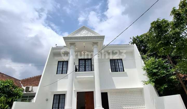 Rumah dengan Rooftop dan Private Pool SHM di Cluster Taman Pasadena Sentul City Bogor Rumah dengan Rooftop dan Private Pool SHM di Cluster Taman Pasadena Sentul City Bogor