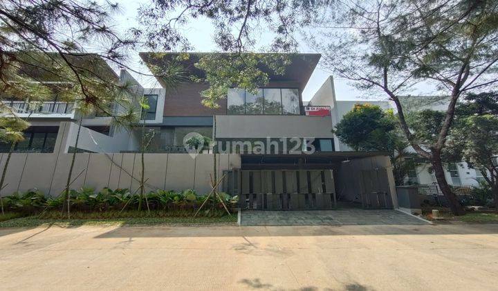 Rumah Mewah Modern Tropis Dengan Private Pool Depan Green Dekat Ke Pintu Tol Di Cluster Casablanca Sentul City Bogor 1