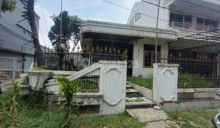 Dijual Rumah Pusat Kota Hitung Tanah Saja di Bumi Kopo Kencana.  2