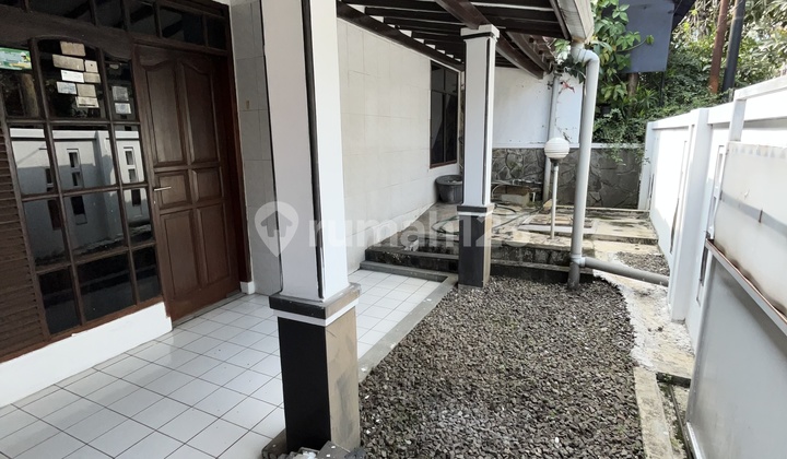 Ready-to-Live House in South Pluto Near Mosque and One Gate System 2