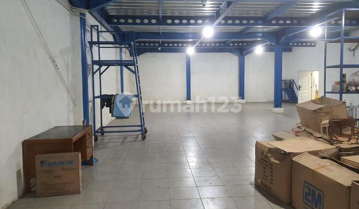 Warehouse for Sale in Cimone Tangerang. Location Near Tangerang City, Strategic. Warehouse for Sale in Cimone Tangerang. Location Near Tangerang City, Strategic.